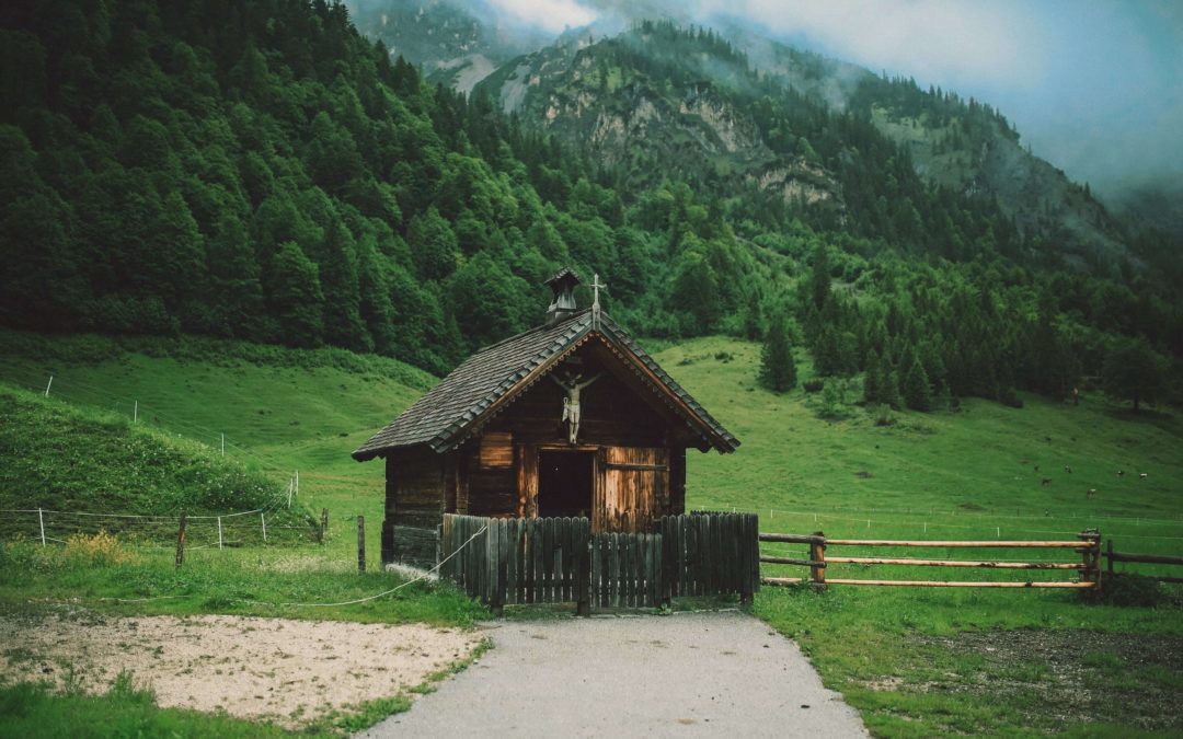 How To Live Off-The-Grid: Easy Steps You Can Follow